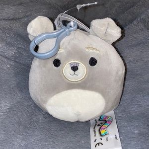 🧸Squishmallow “Shaun” dog
3.5” clip
BNWT